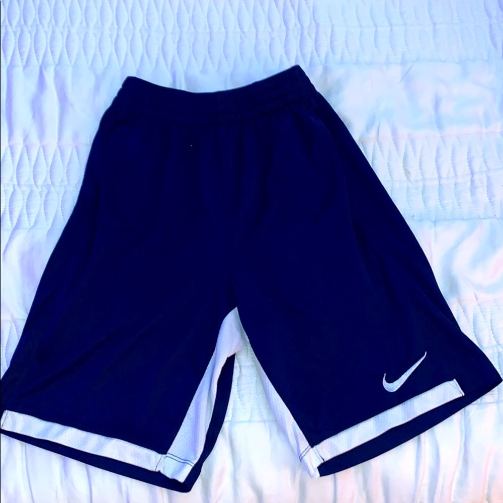 Boy’s NAVY Nike DRI-FIT athletic shorts- size XL